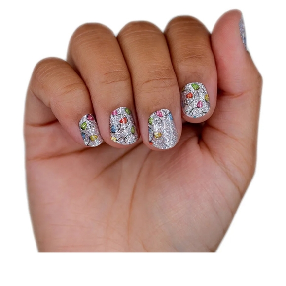 Holiday De-Light Nail Strips - Picture 2 of 3